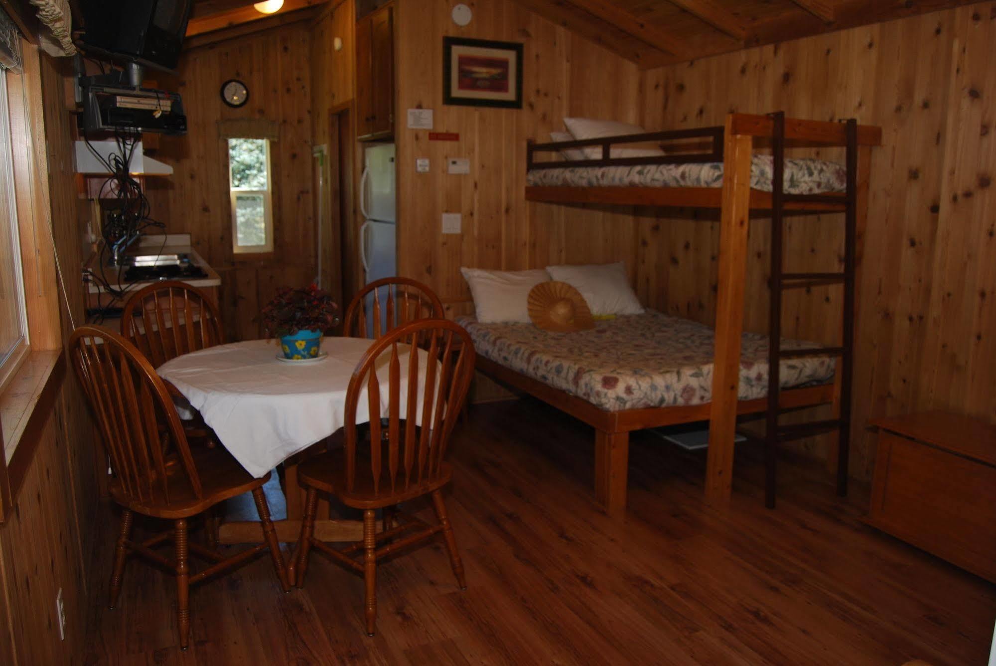 Thunderbird Rv & Camping Resort Monroe Exteriér fotografie