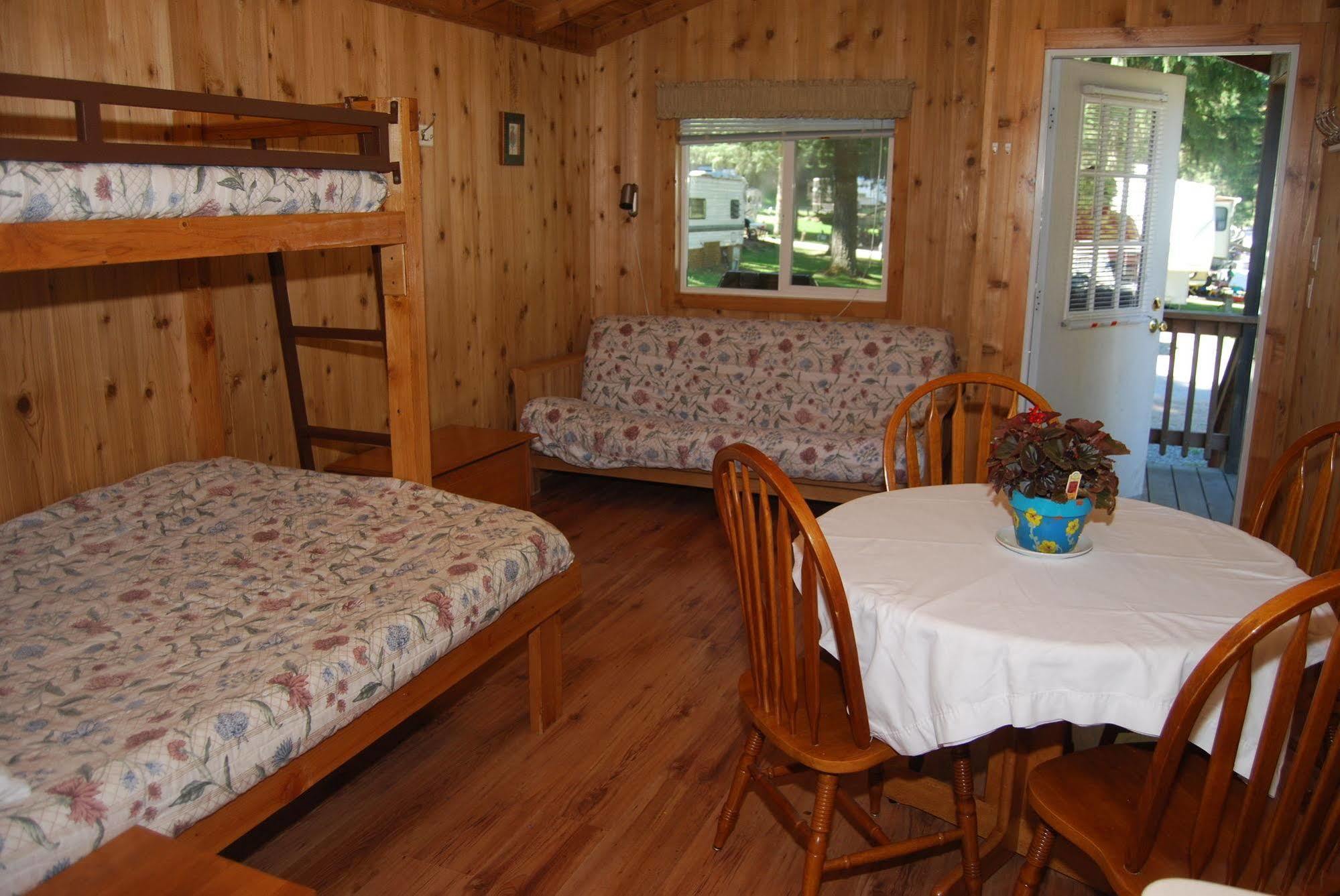 Thunderbird Rv & Camping Resort Monroe Exteriér fotografie